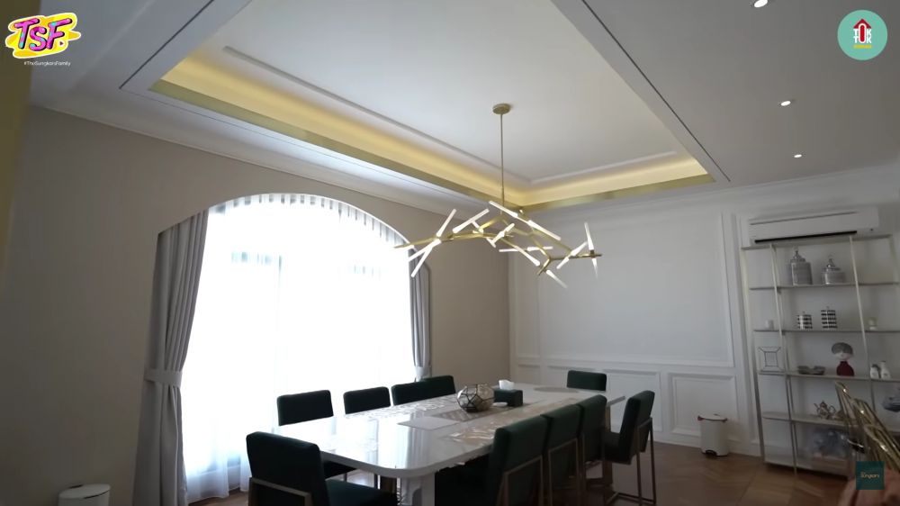 Ada mini bar, ini 10 potret dapur Zaskia Sungkar dan Irwansyah di lantai 3 rumah mewah bak apartemen