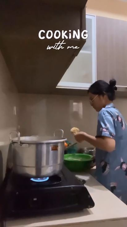 Marshel Widianto tinggal di rumah Rp 1,3M, dapurnya tanpa perabotan mewah, ini 9 potretnya