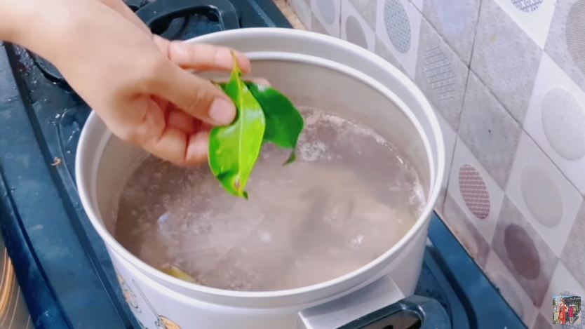 Trik mengempukkan daging sapi tanpa presto dalam 12 menit, cuma andalkan dua bahan dapur