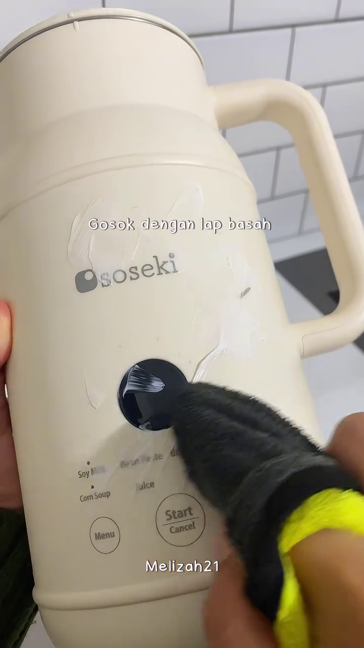 Noda lecet di termos bikin kusam & sulit dibersihkan? Ini trik menghilangkannya agar lebih mulus lagi