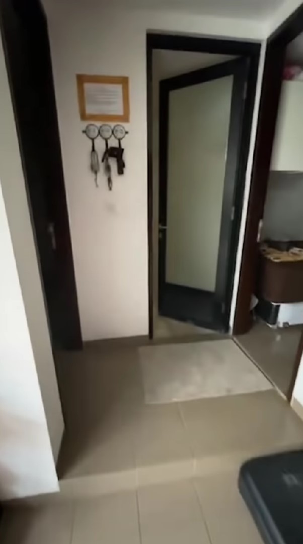 7 Potret kamar ART Nikita Mirzani ini letaknya jadi satu dengan garasi, seperti kamar kos