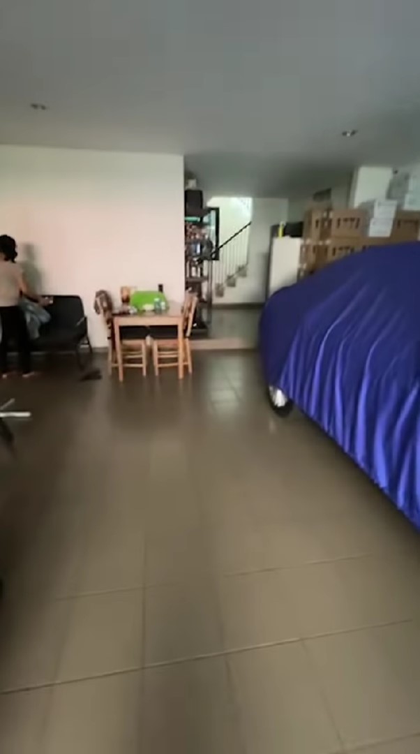 7 Potret kamar ART Nikita Mirzani ini letaknya jadi satu dengan garasi, seperti kamar kos