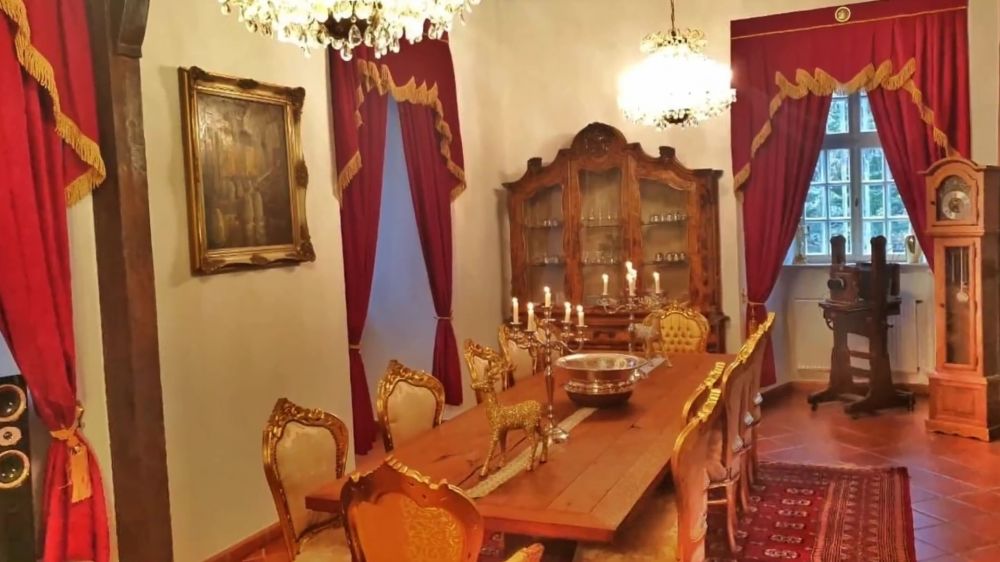 Ayah Vidi Aldiano punya kastil kuno berusia 776 tahun di Jerman, potret dapurnya jadul tapi mewah