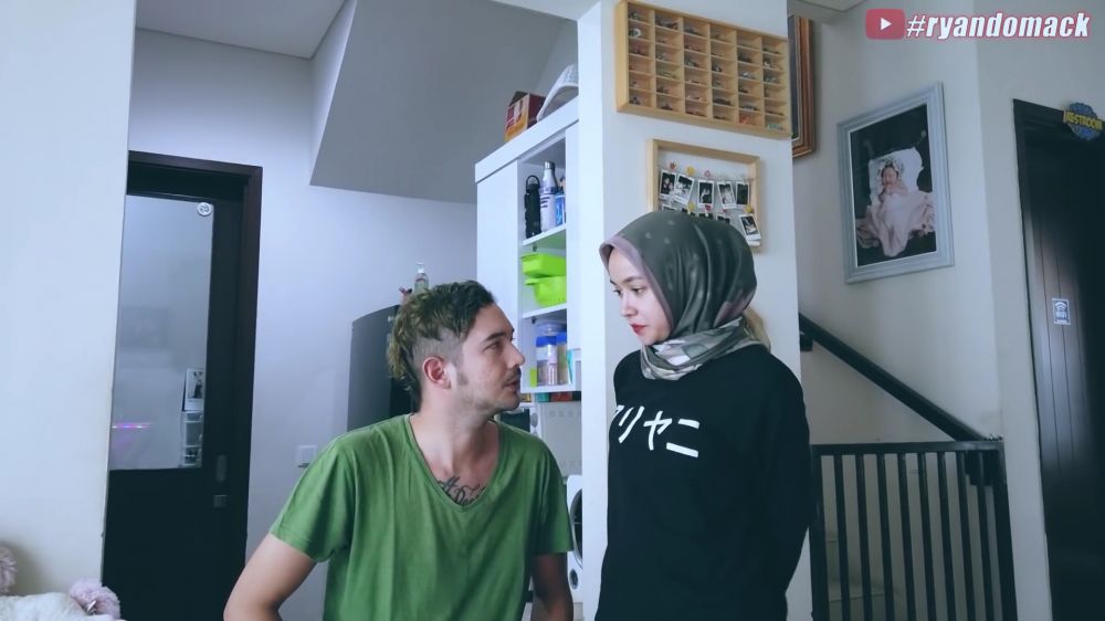 Luasnya sepetak, ini 9 potret dapur rumah Aryani Fitriana dan Donny Michael ini minimalis