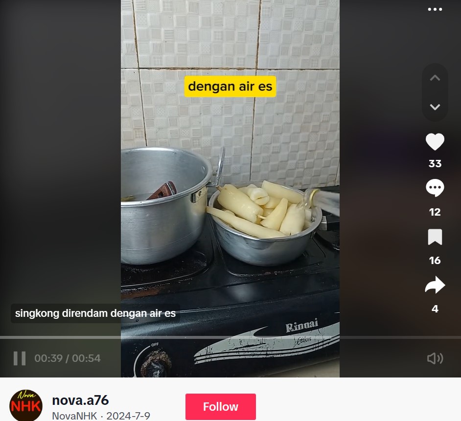 Trik merebus singkong agar lebih hemat gas ini bikin empuk, lembut, dan merekah cuma dalam 10 menit