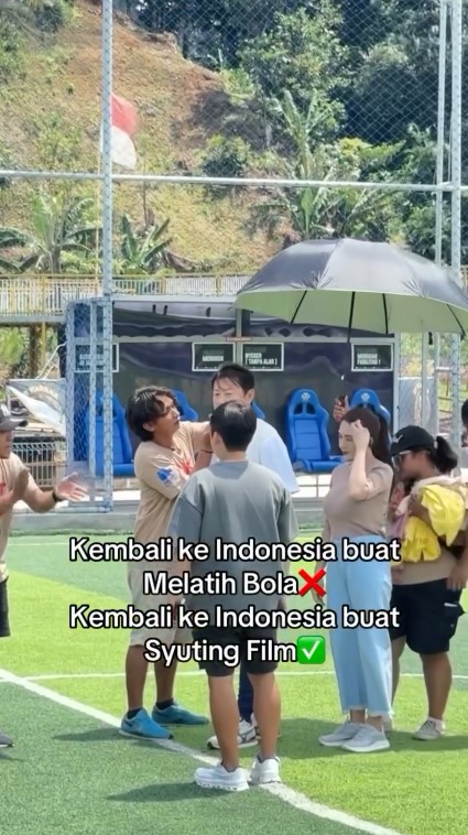 Dari lapangan hijau beralih ke layar lebar, ini 9 momen Shin Tae-yong syuting jadi cameo di film horor