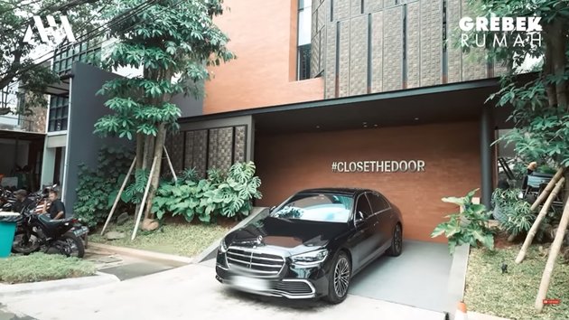 11 Potret rumah Deddy Corbuzier ini bak gedung perkantoran, habiskan Rp 1M untuk interior studio