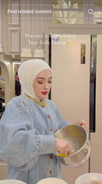 Vibes rumah bos skincare Shella Saukia bak di kastil, 9 potret interior dapurnya ala American Style