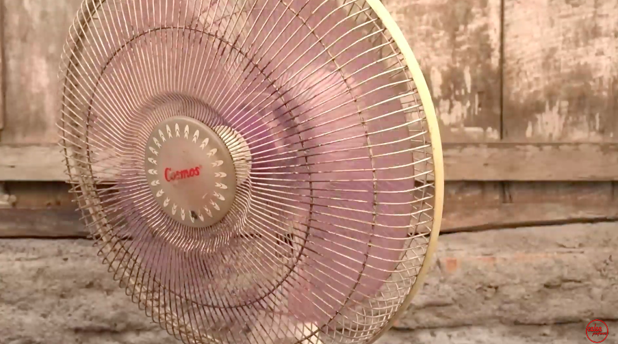 Cara bersihkan debu kipas angin ini cepat tanpa dibongkar hanya dalam 5 menit, pakai 1 bahan dapur