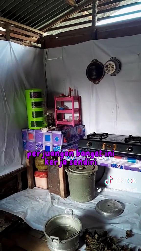 Dari sempit jadi luas dan rapi, 11 potret makeover dapur kayu sederhana ini nyaman tak perlu mahal