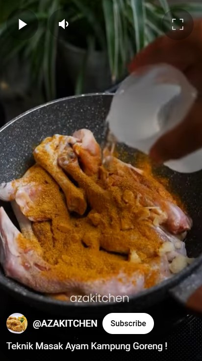 Trik goreng ayam kampung ini hasilnya semakin empuk dan gurih meresap meski tak direbus dalam presto