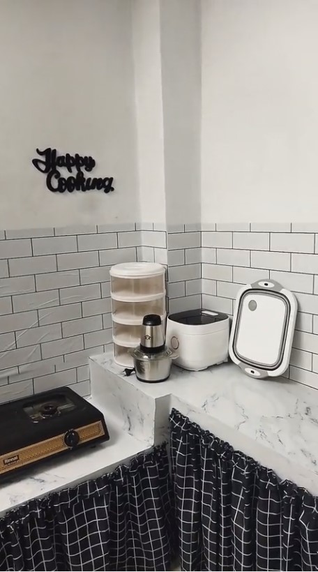 Awalnya mirip kapal pecah, 10 potret makeover dapur rombeng ini hasilnya lega dan estetik pol