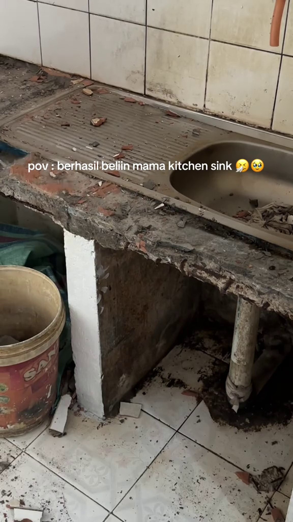 Cuma modal beli barang dari online shop dapur ibu jadi estetik, 9 potret transformasinya ini beda pol