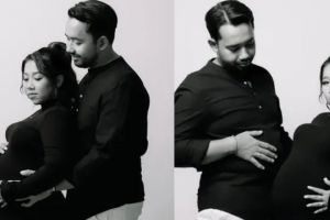 6 Potret maternity shoot Kiky Saputri bernuansa monokrom, pose kocak adu perut buncit dengan suami