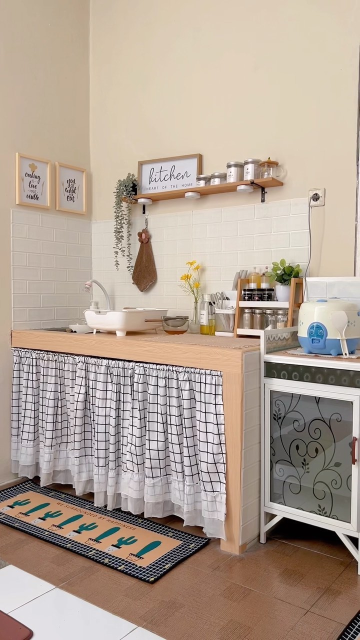 Dapur mungil tanpa kitchen set dimakeover jadi ala Japandi, 11 potretnya estetik pakai meja aluminium