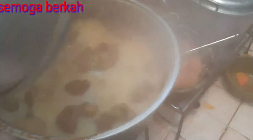 Tak usah dipresto, cara cepat merebus daging bebek agar empuk dan antiamis ini butuh 3 bahan dapur