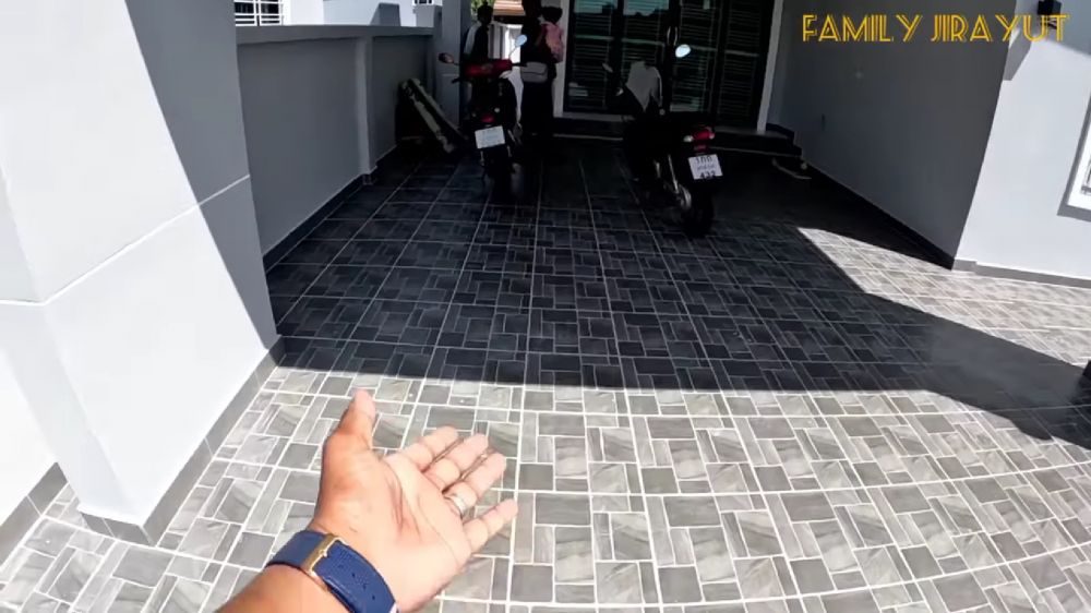 Dulu miskin kini sukses jadi presenter, 9 potret interior rumah baru Jirayut di Thailand ini minimalis