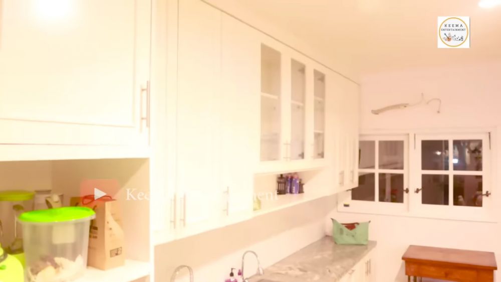 Dapur Aaliyah Massaid sebelum nikah jadi satu ruang tamu, 9 potret interiornya ala American Style