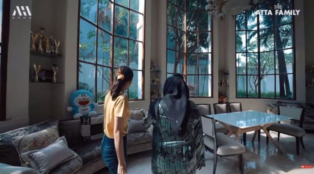 Dulu OB parkiran kini honornya capai Rp150 juta, ini 9 potret rumah Ruben Onsu ada minimarket pribadi