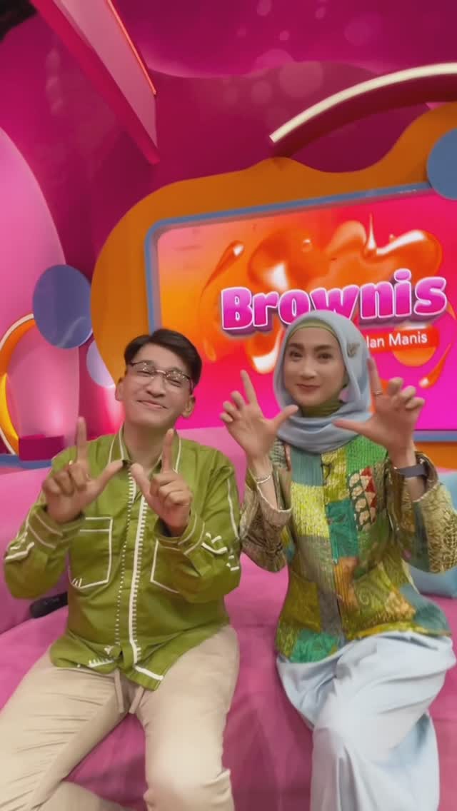 Desy Ratnasari ungkap awal kedekatannya dengan Ruben Onsu, modusnya bak ABG PDKT