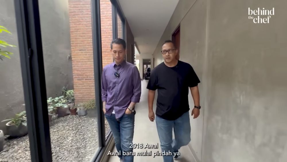 Dulu Chef Juna ngorek sampah demi bisa makan kini jadi chef top, 11 potret rumahnya bergaya industrial