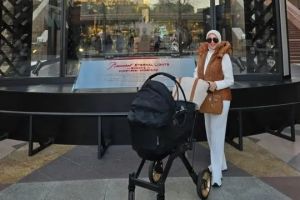 5 Potret perlengkapan musim dingin Princess R yang disiapkan Syahrini, bajunya seharga sepeda motor 