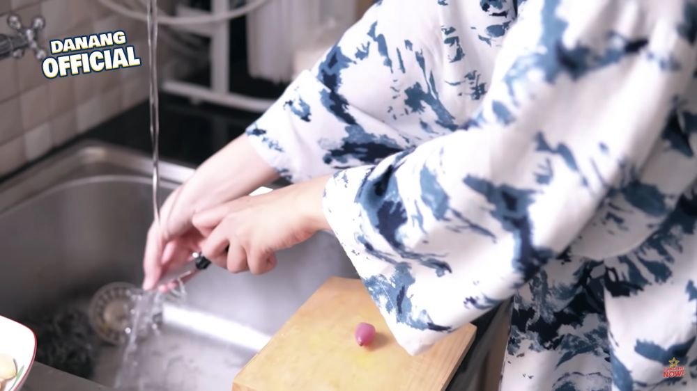 Dulu dinding dapurnya cuma dari gedek, ini 7 potret dapur baru Danang DA yang lebih estetik