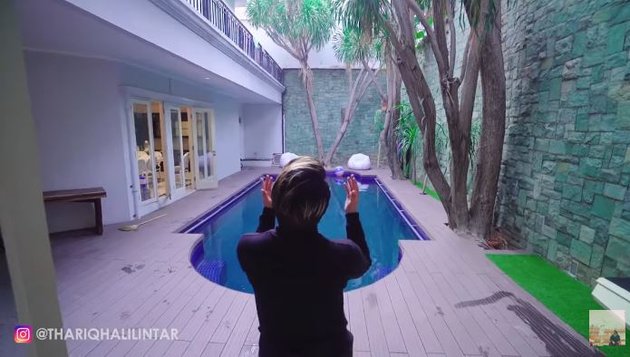 Kamar bujang Thariq Halilintar luasnya bak hunian tipe 36, 9 potret interiornya serasa di hotel