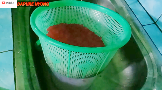 Cara menyimpan sagu mutiara matang agar tetap kenyal, tahan berhari-hari, dan tidak lengket