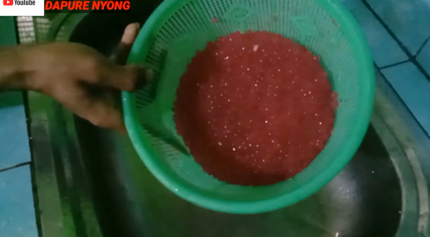 Cara menyimpan sagu mutiara matang agar tetap kenyal, tahan berhari-hari, dan tidak lengket
