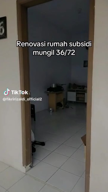 Punya rumah subsidi mungil tipe 36 disulap mewah, 11 potret makeover hunian ini jadi putih dan emas