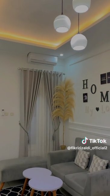 Punya rumah subsidi mungil tipe 36 disulap mewah, 11 potret makeover hunian ini jadi putih dan emas