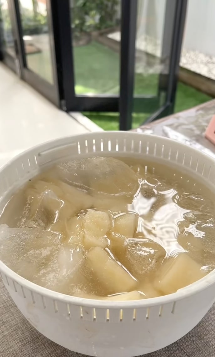 Tak cuma pakai garam, cara bikin singkong goreng renyah, mekar, dan creamy saat disantap