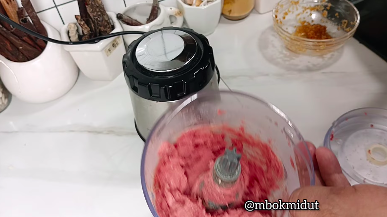 Cara membuat bakso kenyal tanpa perlu baking powder atau tepung tapioka, kuncinya di 1 bahan dapur ini