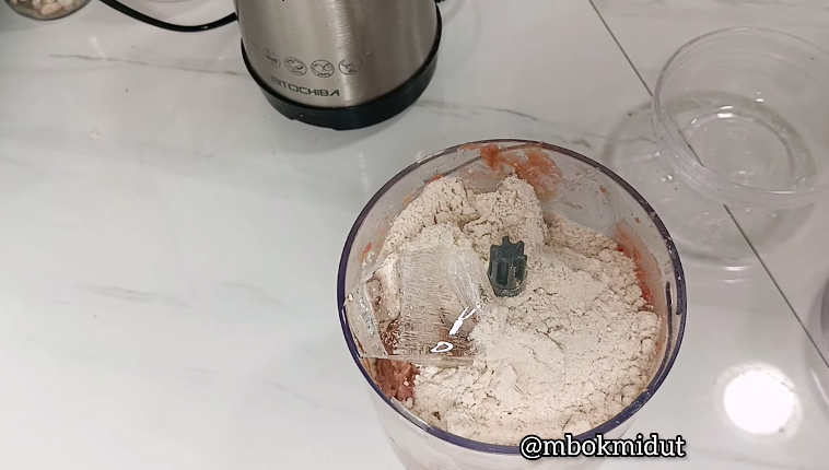 Cara membuat bakso kenyal tanpa perlu baking powder atau tepung tapioka, kuncinya di 1 bahan dapur ini