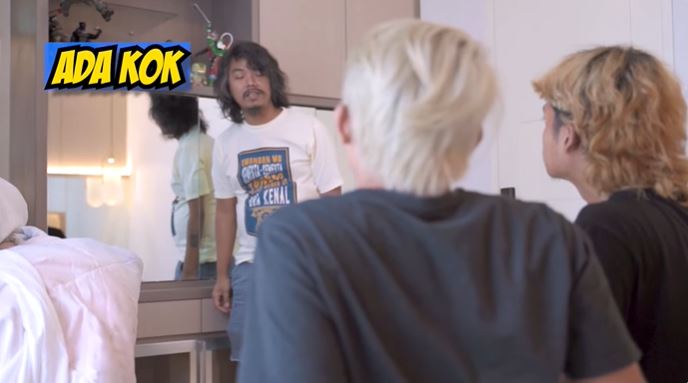 Rumahnya bernuansa asri bak hutan di tengah kota, 9 potret kamar Dodit Mulyanto ini justru mirip hotel