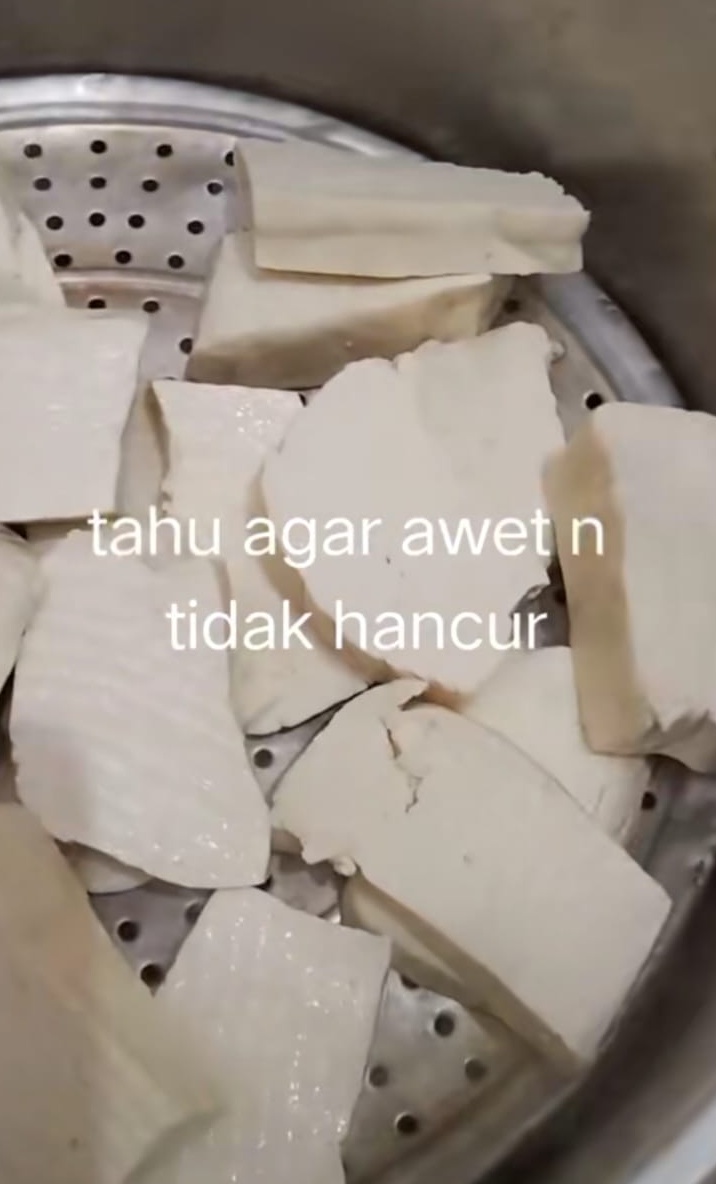 Tanpa direbus, ini cara bikin tahu awet, tidak mudah hancur, dan anti berlendir