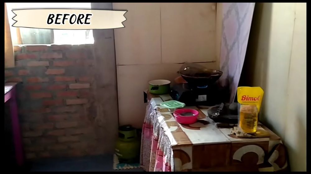Cuma pakai stiker dapur kayu ini jadi estetik pol, 10 potret makeover-nya beda 180 derajat