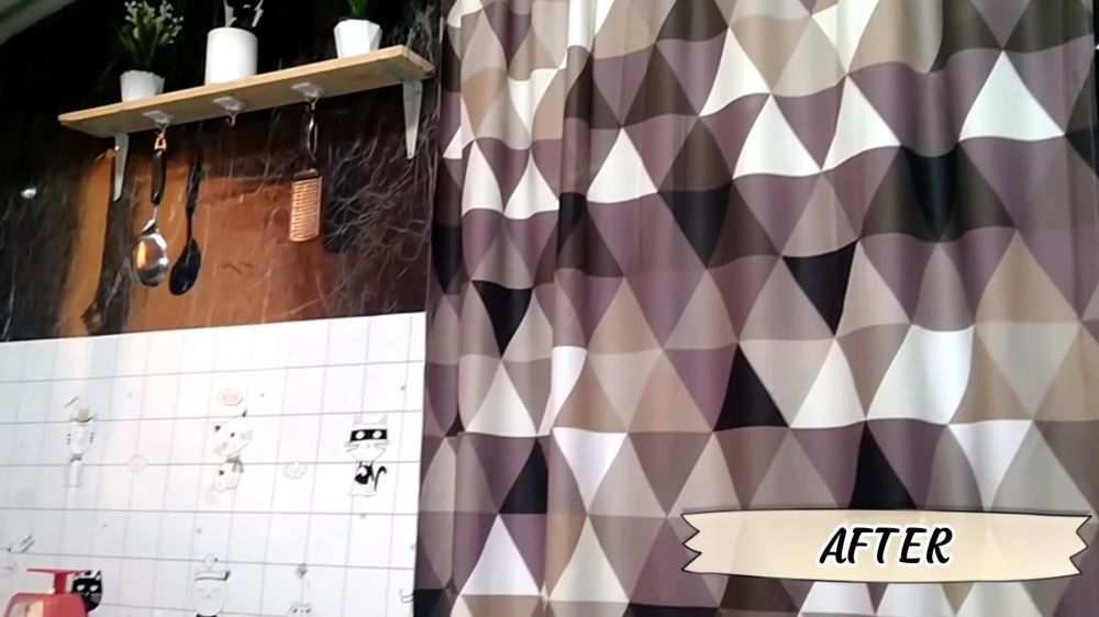 Cuma pakai stiker dapur kayu ini jadi estetik pol, 10 potret makeover-nya beda 180 derajat