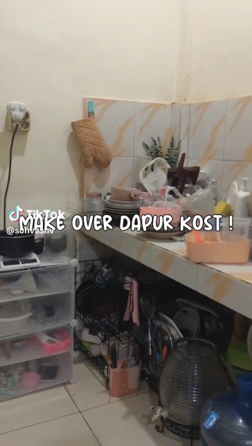 Bikin induk semang kian sayang, warganet ini makeover dapur kos-kosan, 11 potretnya estetik pol