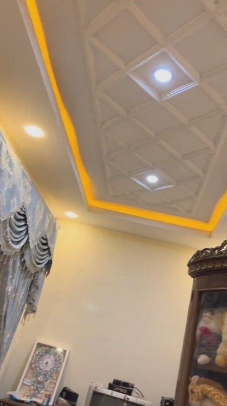 Bujet Rp 20 juta buat makeover rumah di kampung, 9 potretnya jadi mirip hunian crazy rich