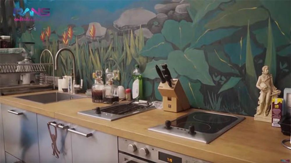 Punya tempat masak outdoor, intip 11 potret dapur Rieta Amilia di rumah mewah yang ada lift khusus