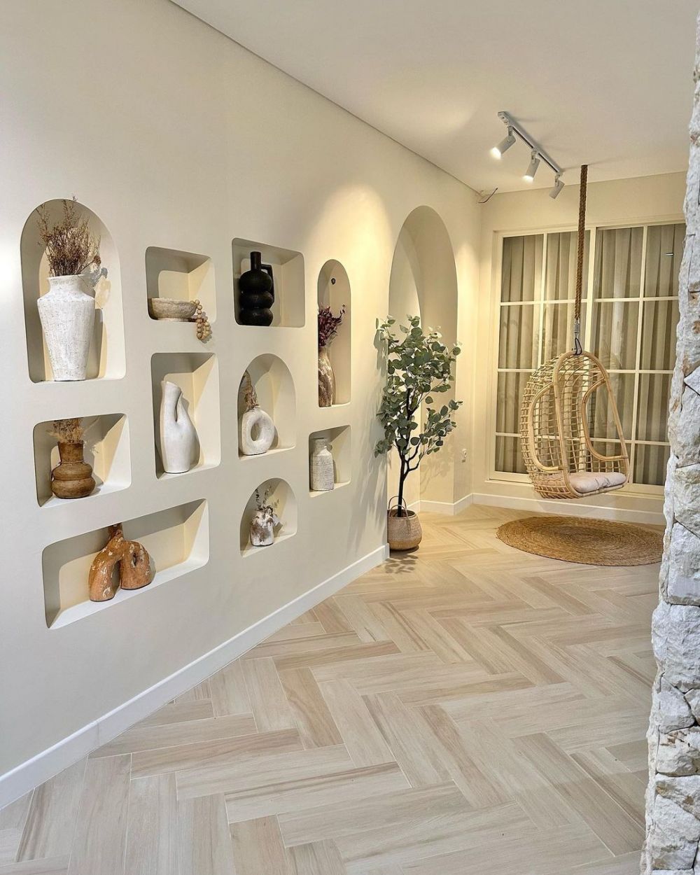 Rumah tak terawat dimakeover jadi American Classic ini punya musala indah, begini 11 potretnya
