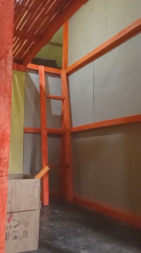 Pria ini makeover ruang sisa di rumah jadi kamar seluas gang sempit, 10 potret hasilnya estetik pol