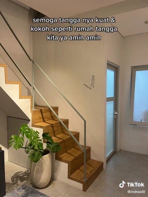 Rumah jadul dua lantai zaman dulu dimakeover pol-polan, 11 hasilnya bikin pengin cepat punya hunian