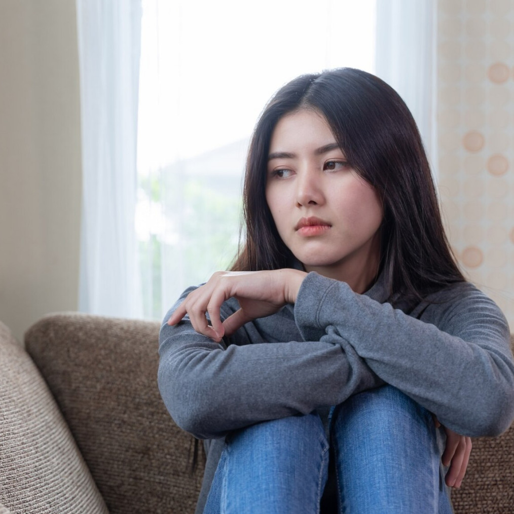 55 Kata-kata masa lalu yang menyakitkan, cara melepaskan beban hidup yang selama ini menghimpit