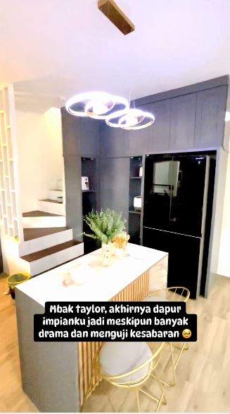 Dapur sepetak dulunya sumpek kini dimakeover jadi lebih estetik, 9 potretnya terasa kian mewah
