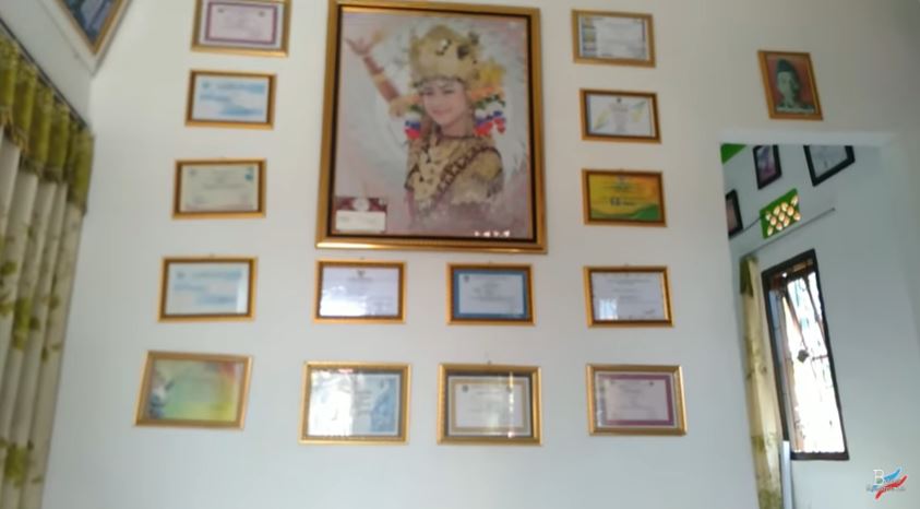 Gubuk reyot di kampung milik Rara LIDA dimakeover jadi kian kokoh, 11 perubahannya bikin ikut bangga