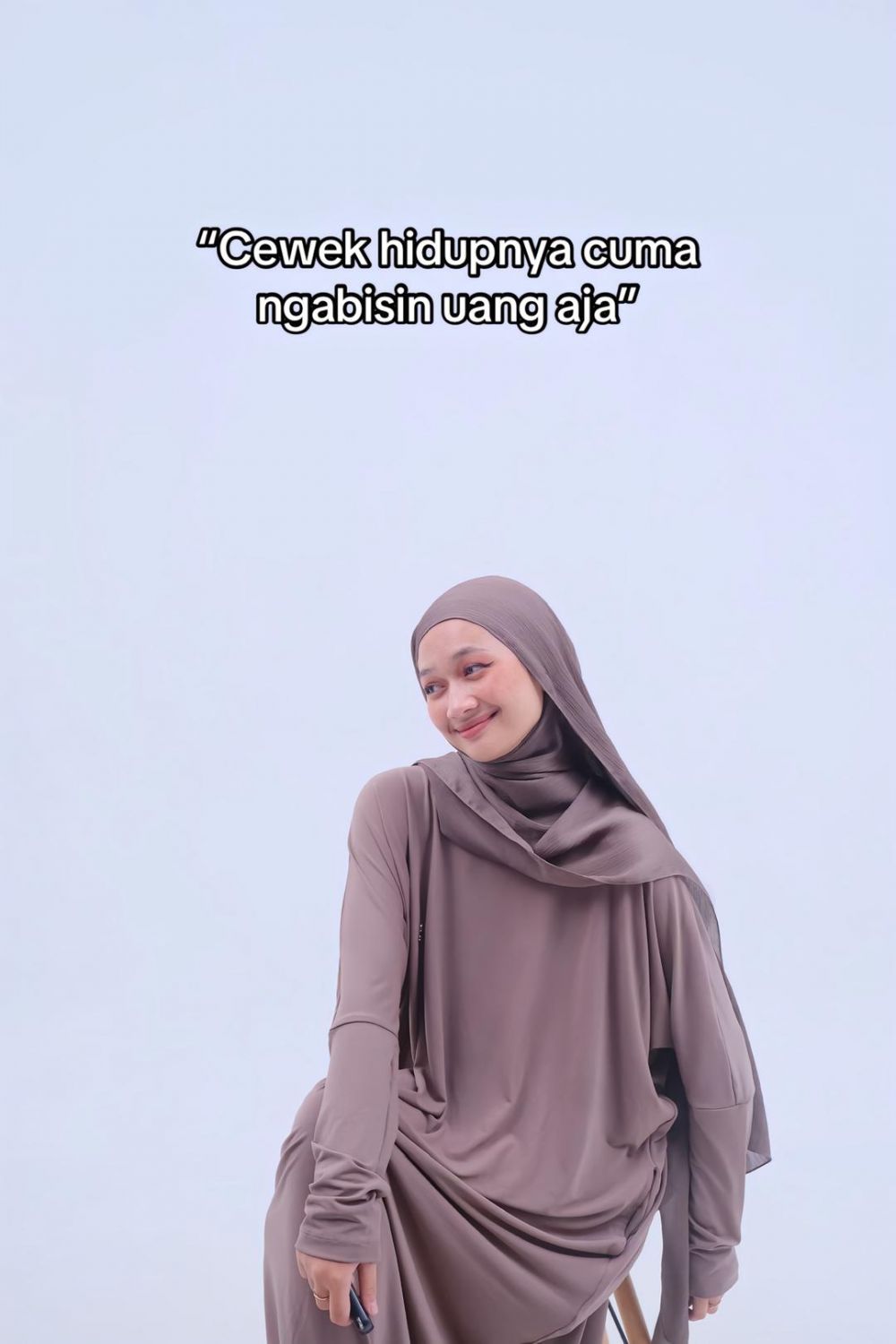 Wanita ini habiskan 80 persen gajinya untuk hal tak biasa, alasan dibaliknya bikin hati terenyuh