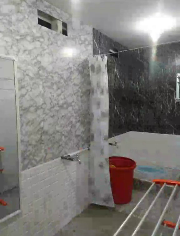 Dari buluk jadi elegan dan bersih, 7 potret makeover kamar mandi dinding seng ini hasilnya manglingi